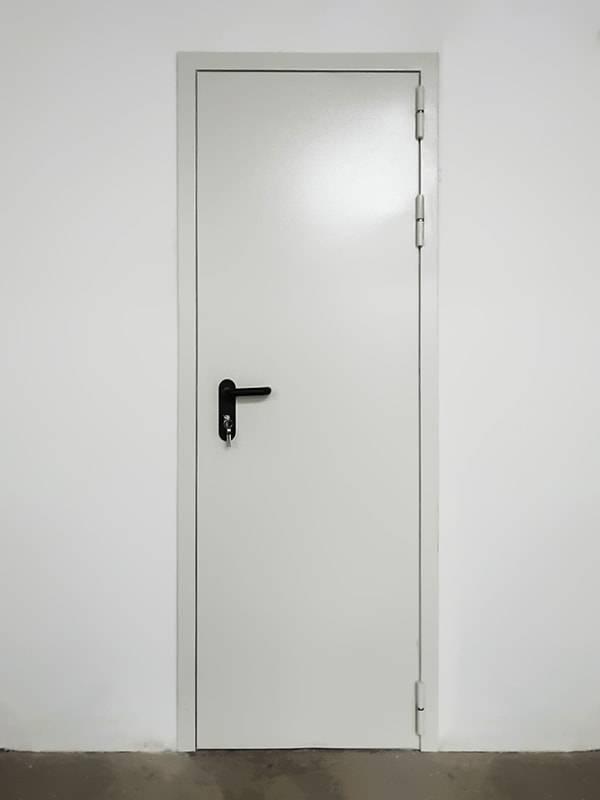 Нестандартная однопольная дверь (ул. Москворечье, 21) Нестандартная однопольная дверь (ул. Москворечье, 21)