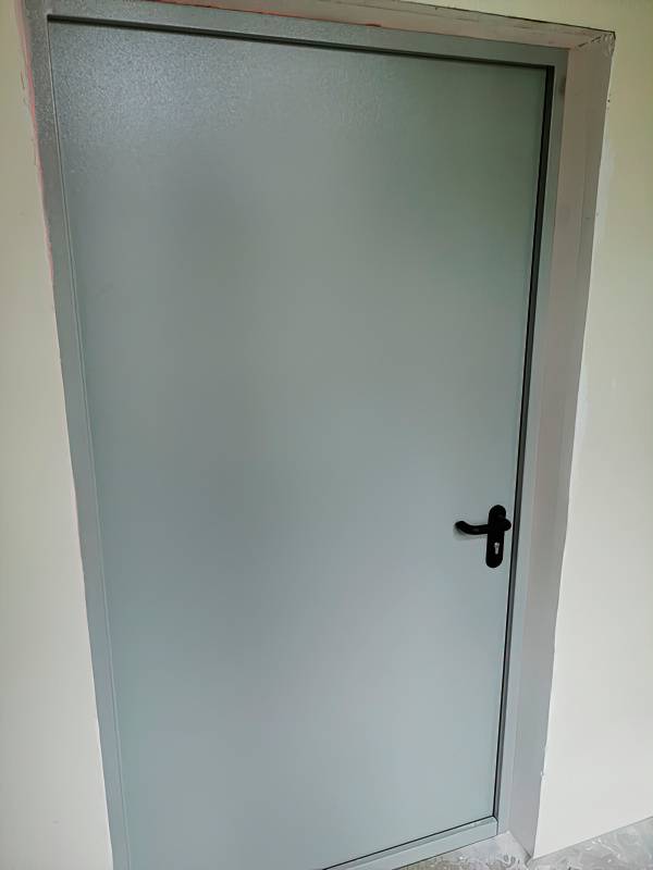 Широкая огнестойкая дверь Широкая огнестойкая дверь